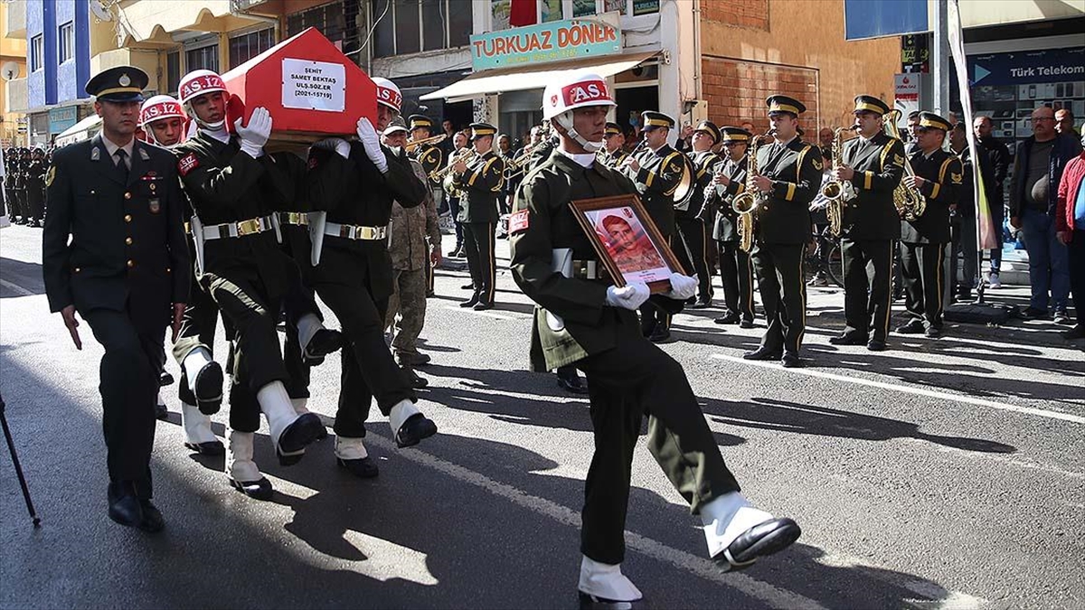 Şehit Er Samet Bektaş, Kahramanmaraş'ta Son Yolculuğuna Uğurlandı