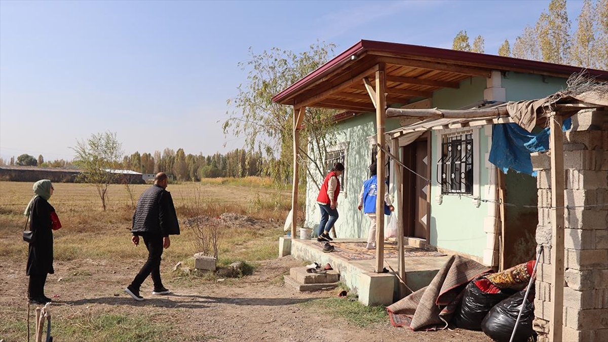 Iğdır'da "sevgi Ve Merhamet Timleri" Yaşlıların Yardımına Koşuyor