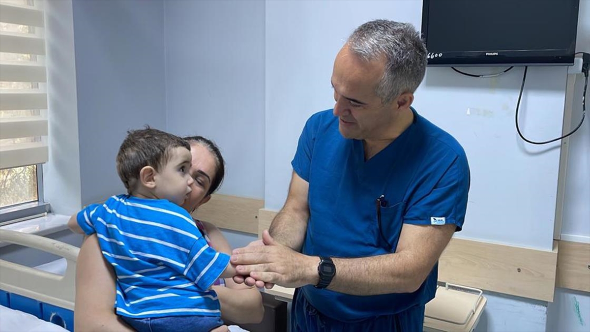 Ateş Bebek, 2 Kalp Ameliyatından Sonra Rahat Nefes Almaya Başladı