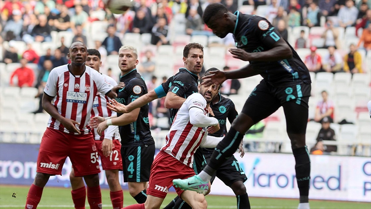 Sivasspor Evinde Galibiyete Hasret Kaldı