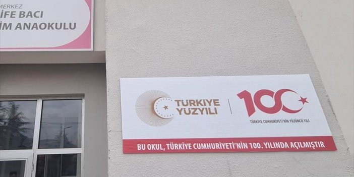 Bu Yıl Açılan Eğitim Kurumlarına Cumhuriyet'in 100. Yılına Özel Tabela