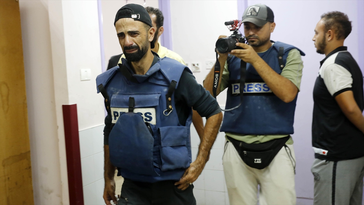 Bm, 4 Çocuğunu Ve 3 Kardeşini Kaybeden Aa Kameramanına Başsağlığı Diledi