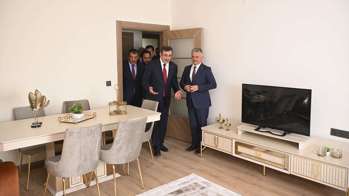 Cumhurbaşkanı Yardımcısı Yılmaz: Malatya'da Yıl Sonuna Kadar Yaklaşık 4 Bin Kalıcı Konutu Teslim Etmeyi Öngörüyoruz