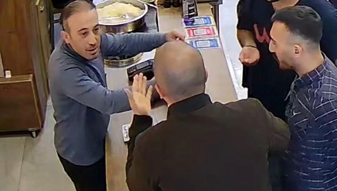 Döneri beğenmeyen Kaymakam hesabı ödemedi