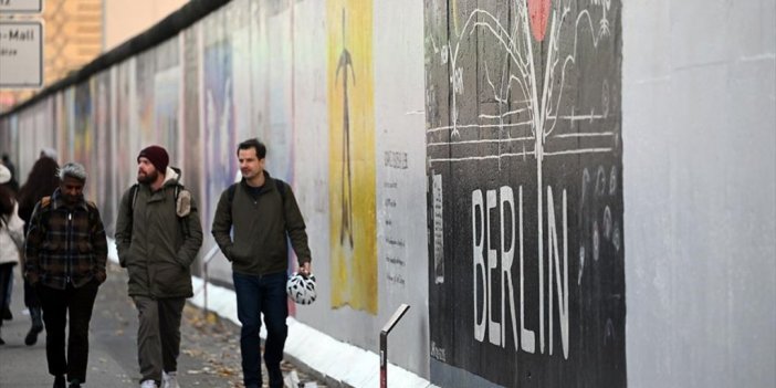 "Berlin Duvarı"nın Yıkılışının Üzerinden 34 Yıl Geçti