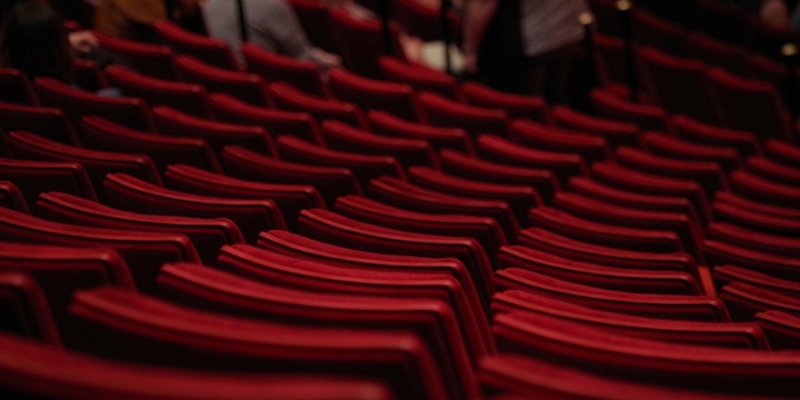 Özel Tiyatrolara 6 Milyon Liralık Destek