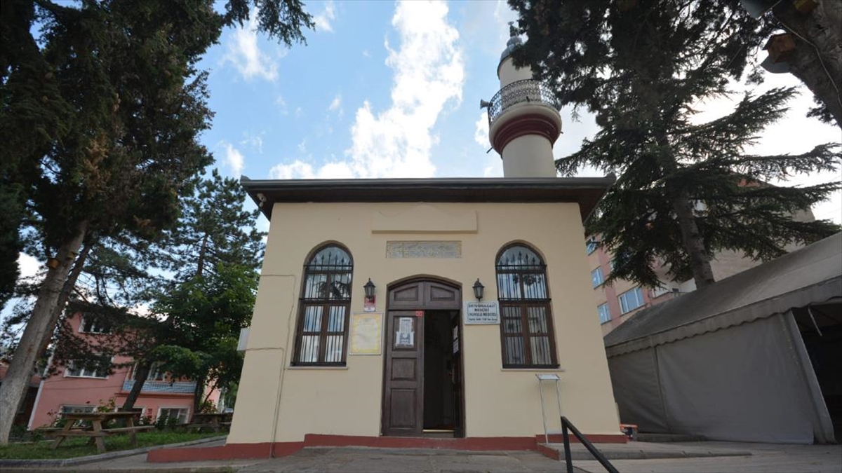 Bilecik'teki 700 Yıllık Ertuğrul Gazi Mescidi Restorasyonun Ardından Yeniden İbadete Açılacak