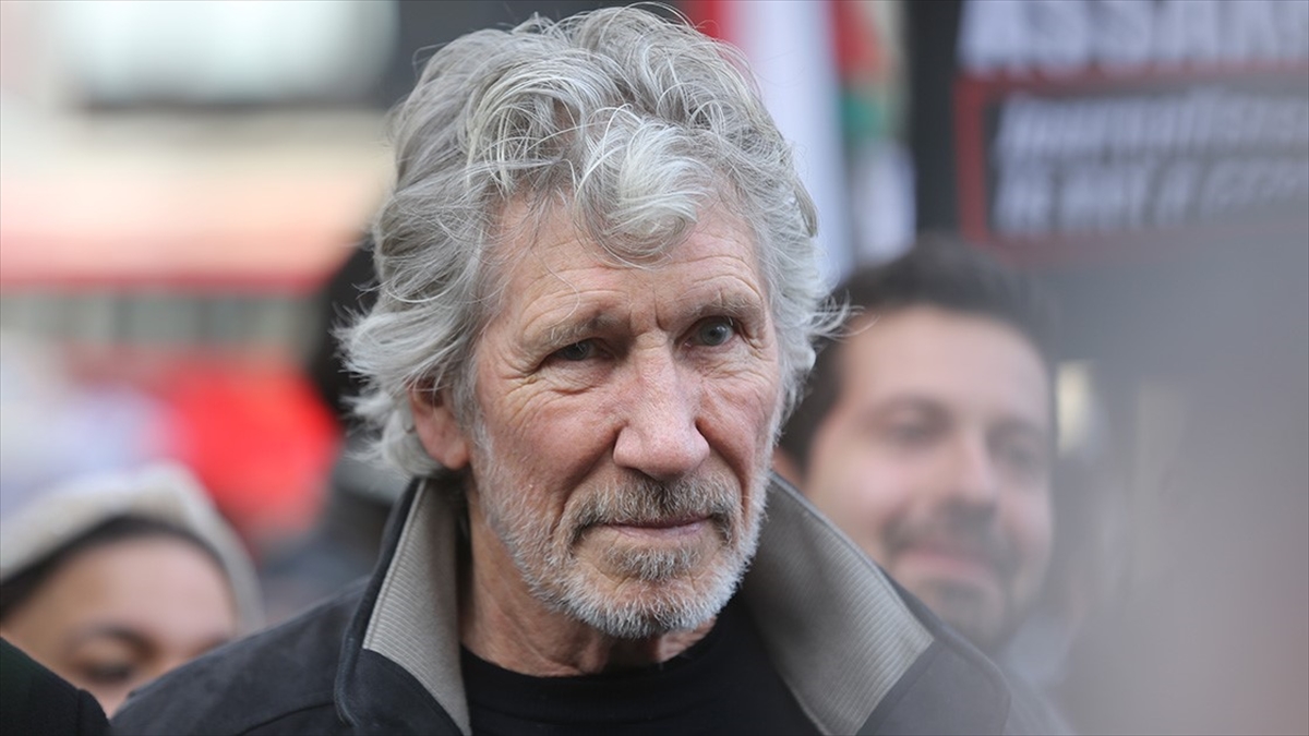 Müzisyen Roger Waters, Hamas'ın İsrail'e Saldırısının "Sahte Bayrak Operasyonu" Olabileceğini Söyledi