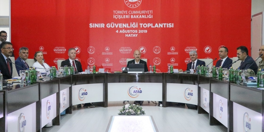 İçişleri Bakanı Soylu, Hatay'da Sınır Güvenlik Toplantısı'na Katıldı