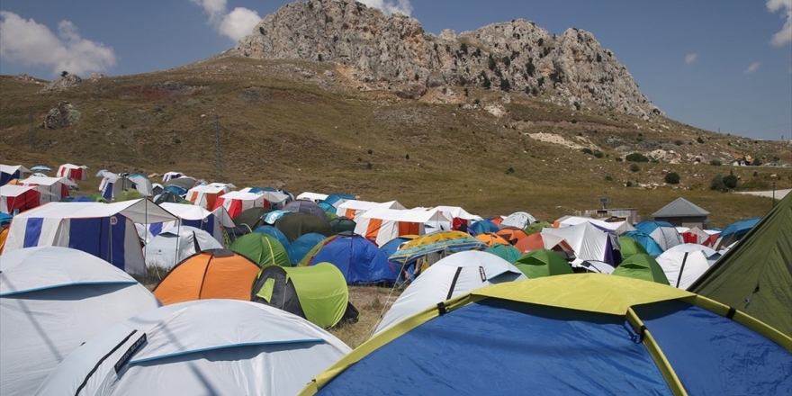 Kışın Kayakseverleri Yazın Bilim Meraklılarını Ağırlıyor