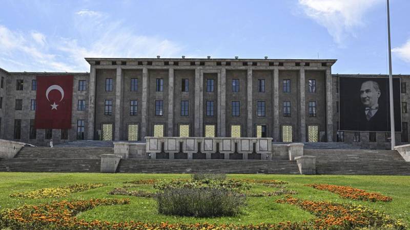 3 milletvekilinin dokunulmazlık dosyası TBMM'ye sevk edildi