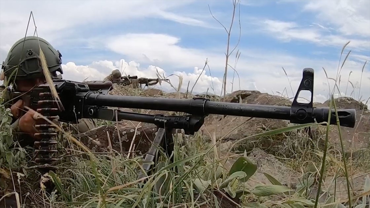 Fırat Kalkanı Bölgesinde 3 Pkk/ypg'li Terörist Etkisiz Hale Getirildi