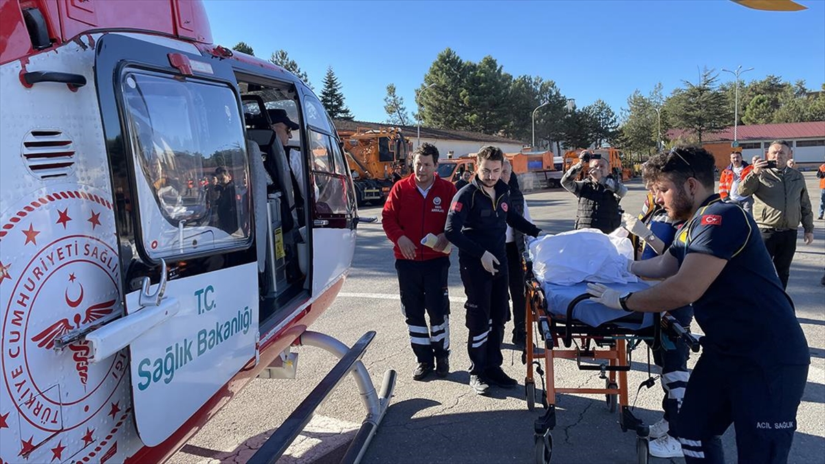 Bartın'da Ambulans Helikopter 8 Aylık Bebek İçin Havalandı