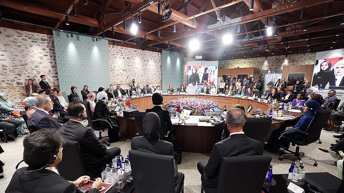 "Filistin İçin Tek Yürek Zirvesi"nde Ülkelerden Kalıcı Barış Ve Çözüm Çağrısı