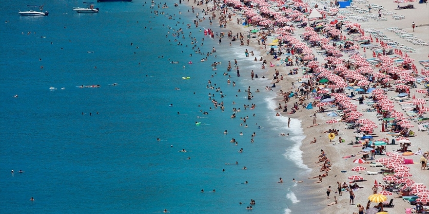 Antalya'ya 193 Ülkeden 8 Milyon Turist Geldi