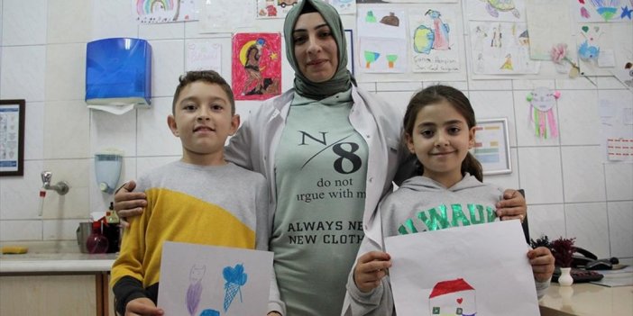 Filiz Hemşire Çizdirdiği Resimlerle Çocukların İğne Korkusunu Yenmelerine Yardımcı Oluyor