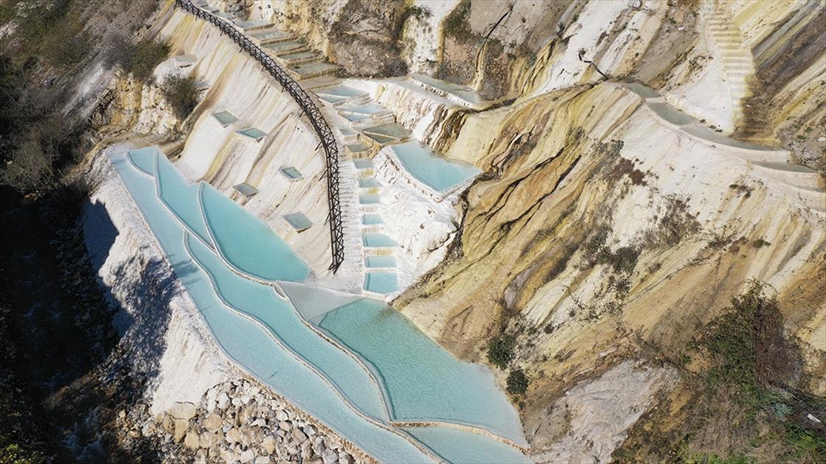 Pamukkale'yi Andıran Göksu Travertenleri Turizme Katkı Sağlıyor