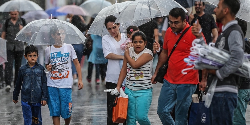 Meteorolojiden Kuvvetli Yağış Ve Rüzgar Uyarısı