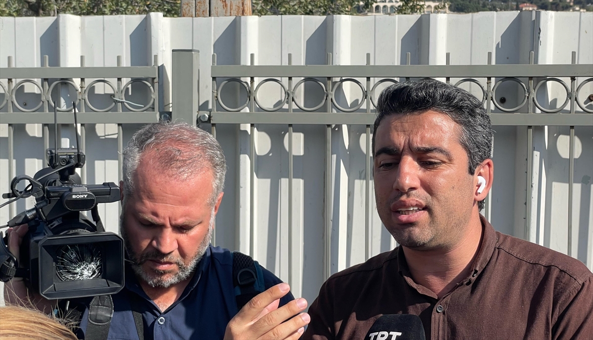 İsrail Güçleri, İşgal Altındaki Doğu Kudüs’te Trt Haber Ekibinin Kamerasını Kırdı