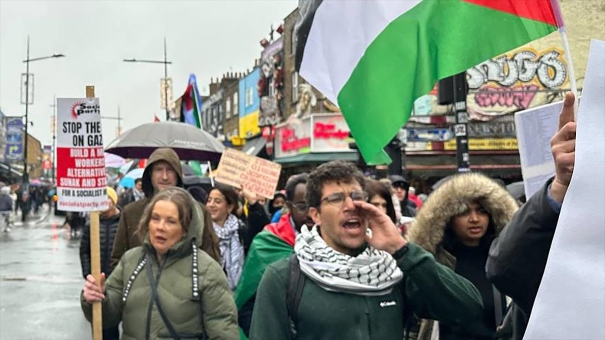 İngiliz Halkı "gazze'de Acil Ateşkes" Çağrısıyla Bir Kez Daha Sokaklara Çıktı