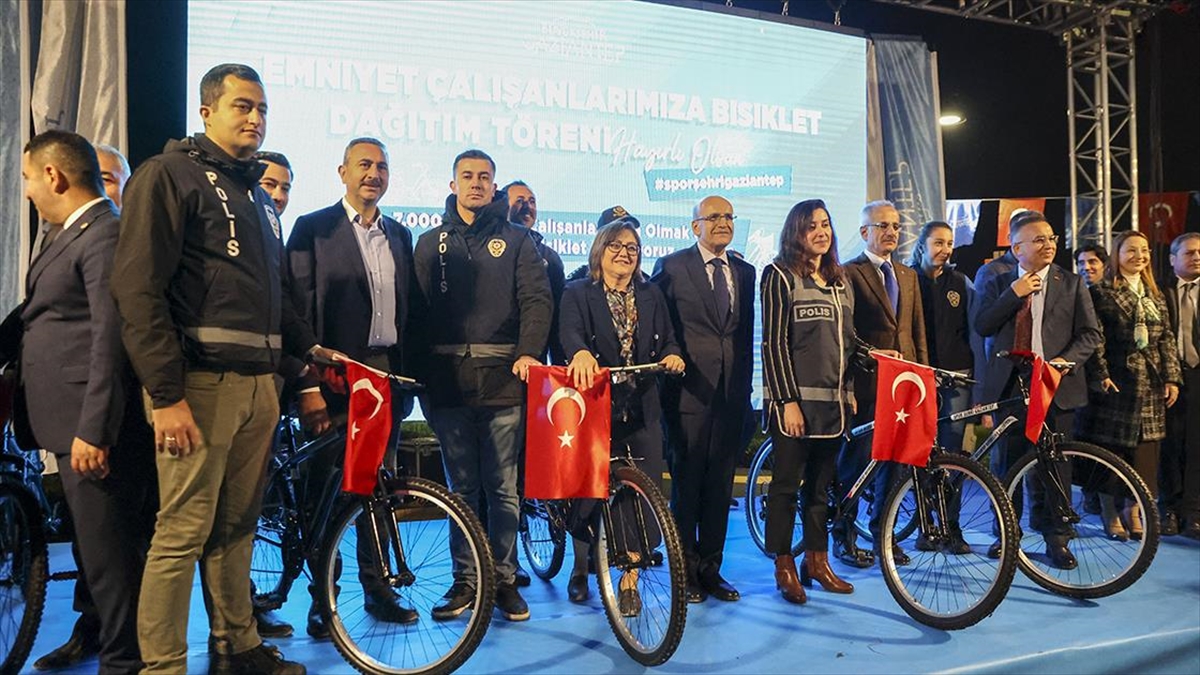 Bakanlar Şimşek Ve Uraloğlu, Gaziantep'te Polislere Bisiklet Dağıtım Törenine Katıldı