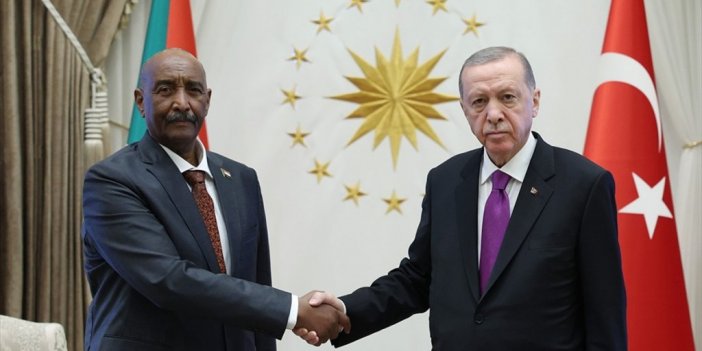 Erdoğan, Sudan Egemenlik Konseyi Başkanı Burhan'la Telefonda Görüştü