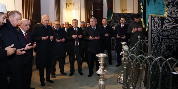 Cumhurbaşkanı Erdoğan, Sultan Iı. Abdülhamid Han'ın Türbesini Ziyaret Etti