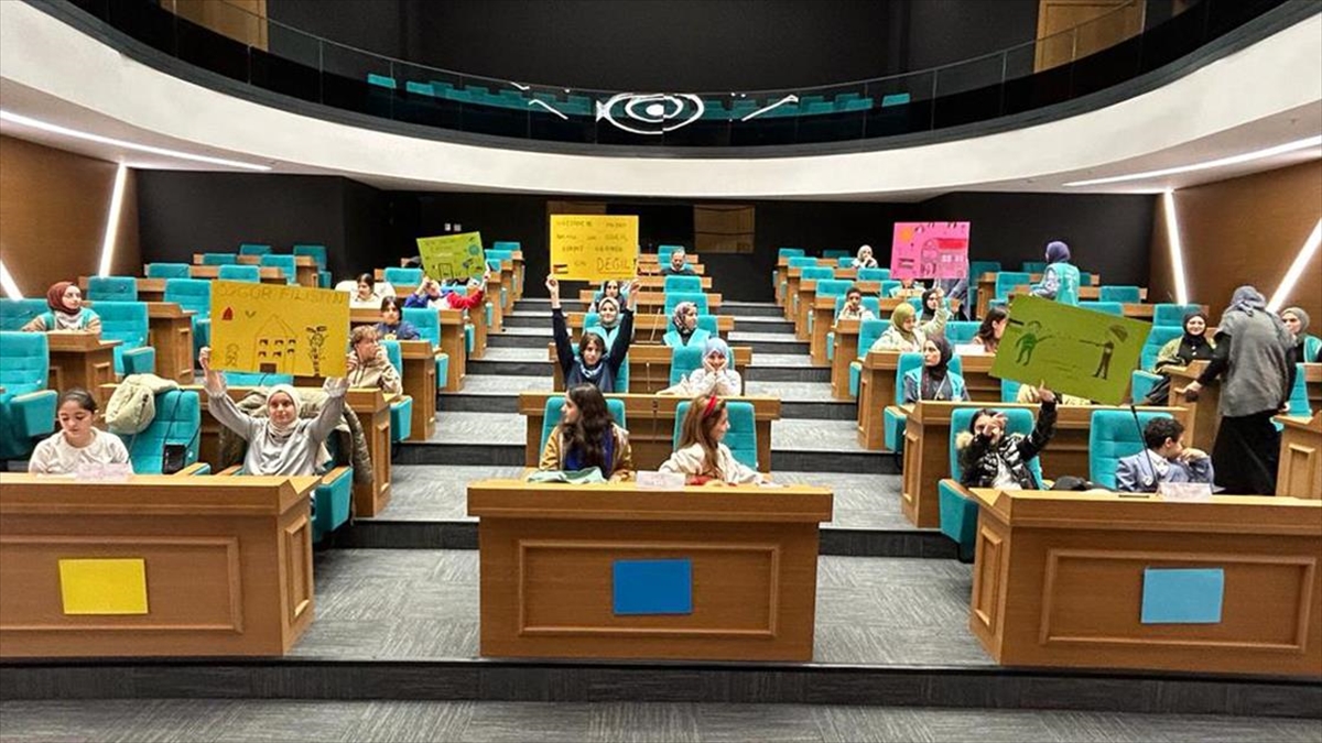 Yeryüzü Çocukları Derneğinden "Çocuk Hakları Meclisi" Etkinliği