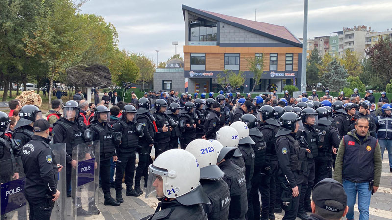HEDEP’ten Öcalan yürüyüşü: 51 kişi gözaltına alındı