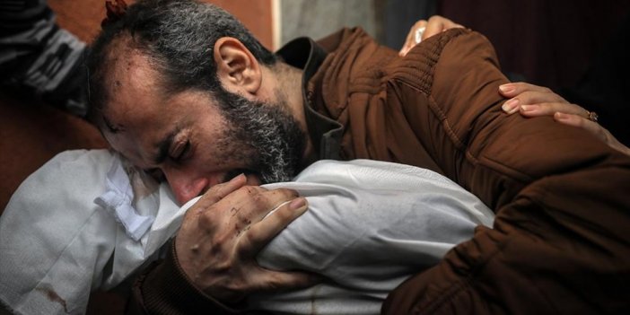 İsrail'in Gazze Şeridi'ne Saldırıları Şiddetlenerek Devam Ediyor