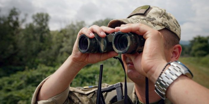 O ülkede 20 bin erkek askere alınmamak için kaçtı