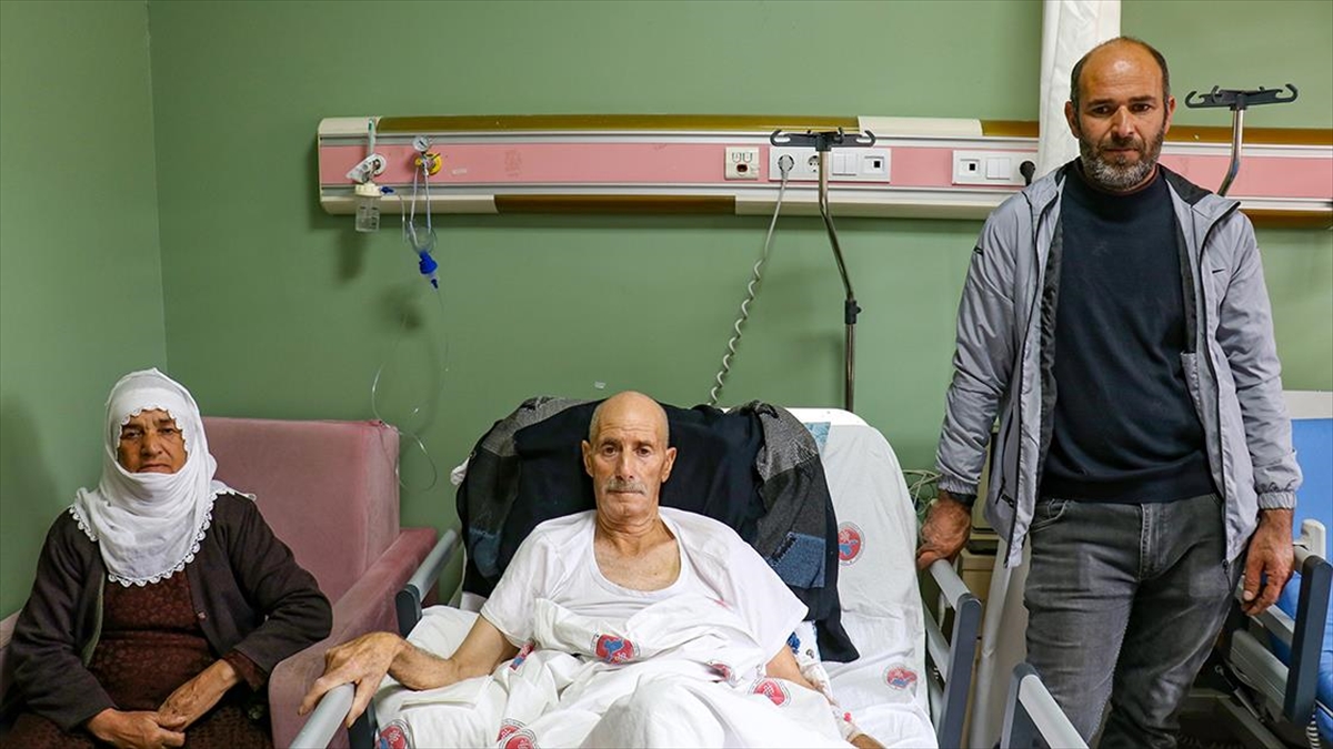 Oğlunun Kalp Masajıyla Hayata Tutundu, 38 Günlük Yaşam Mücadelesini Kazandı