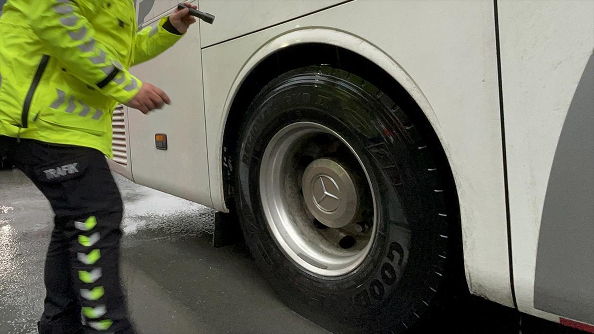 İstanbul'da Ticari Araçlarda Kış Lastiği Kullanma Zorunluluğu 25 Kasım'da Başlayacak