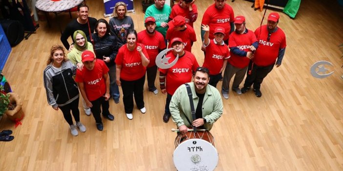 "çılgın Davulcu" Sosyal Sorumluluk Projeleriyle Çocukları Mutlu Etmeye Çabalıyor