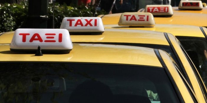 Atina'da Taksiciler Yeni Vergi Yasasına Tepki İçin Grevde