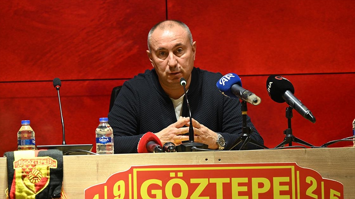 Göztepe'nin Yeni Teknik Direktörü Stoilov, Hedeflerini Anlattı: Bu Takımın Süper Lig'e Çıkmaması İçin Hiçbir Neden Yok