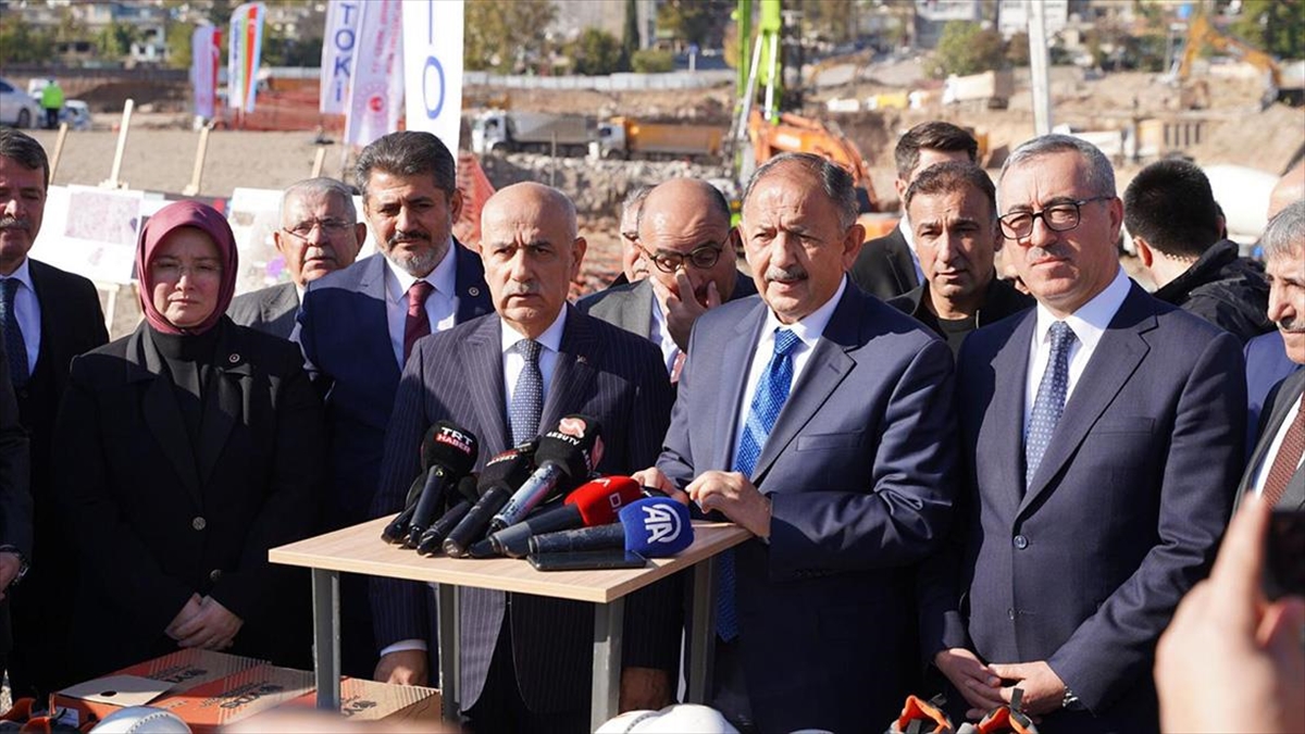 Çevre, Şehircilik Ve İklim Değişikliği Bakanı Özhaseki: Yerinde Dönüşüm Projesi'ne 245 Bin Vatandaşımız Başvurdu