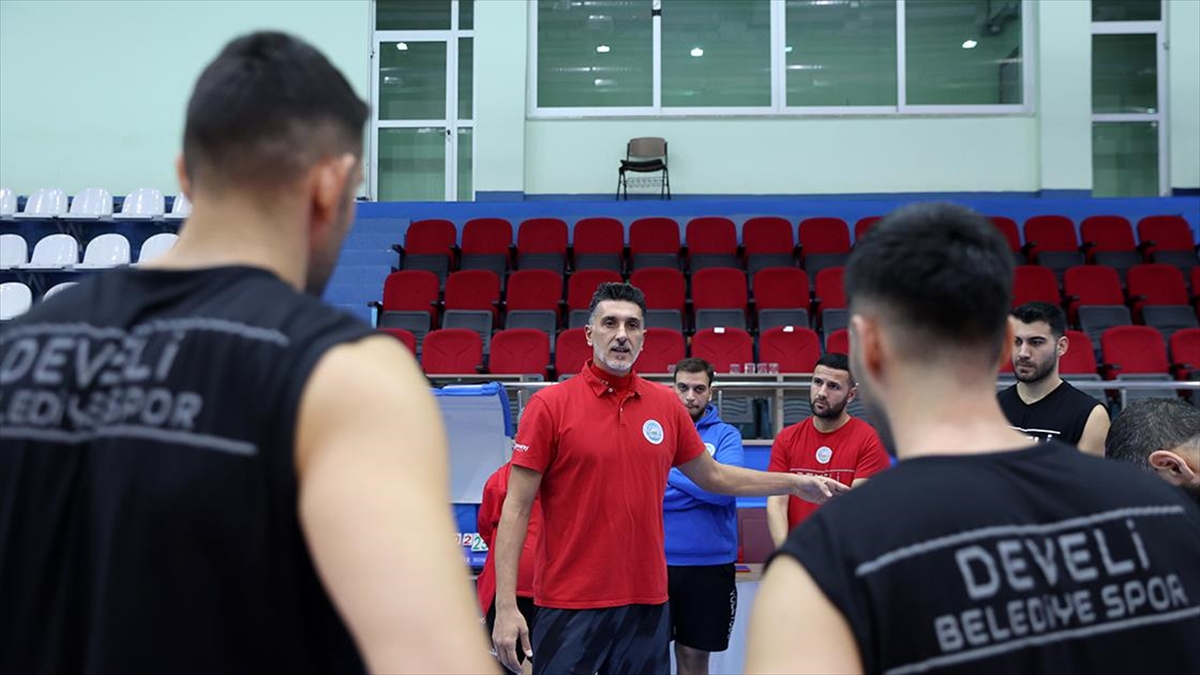 Develi Belediyespor Erkek Voleybol Takımı, Galatasaray Maçıyla Çıkışa Geçmek İstiyor