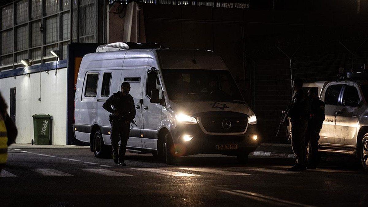 İsrail Hapishanesindeki 39 Filistinli Esir Serbest Bırakıldı