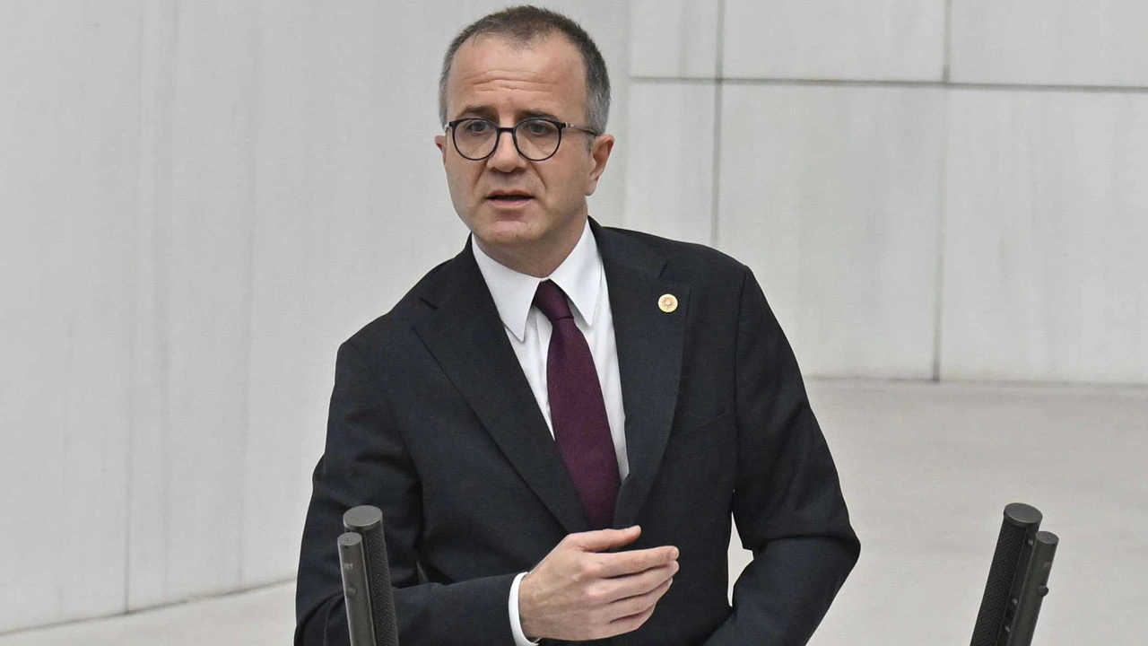 İyi Partili "Teyakkuz" eski defterleri açtı: CHP milletvekili Öcalan hayranı çıktı