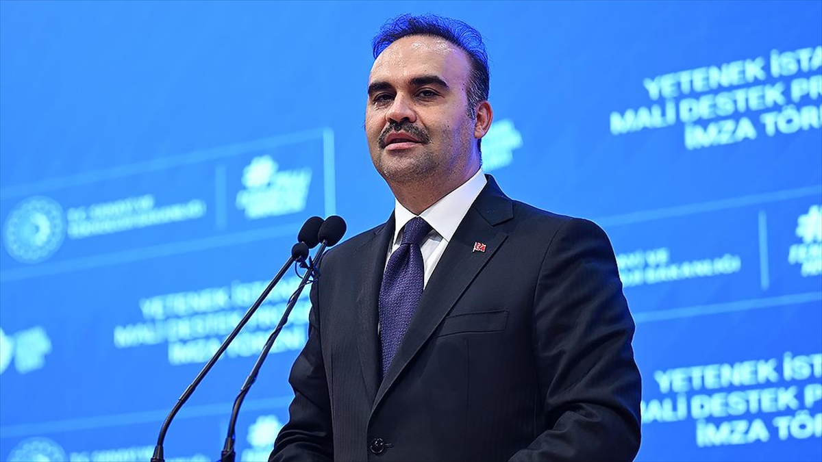 Bakan Kacır, Yatırım Taahhütlü Avans Kredisi Programı'nı Değerlendirdi