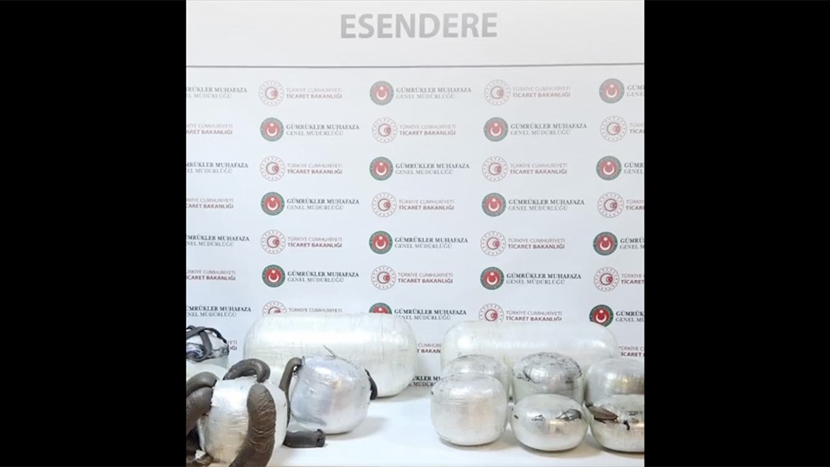 Bakan Bolat, Esendere'de 119,7 Kilogram Afyon Sakızı Cinsi Uyuşturucu Ele Geçirildiğini Bildirdi