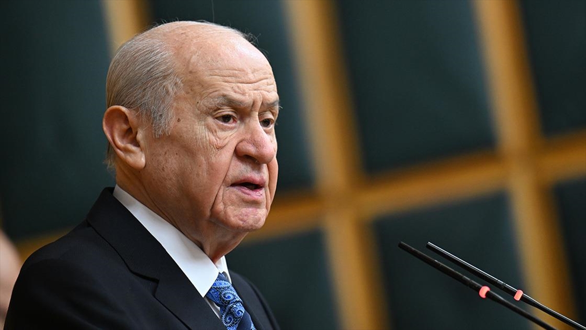 Bahçeli: Kürt Kökenli Kardeşlerimizin Daha Az Eşit Olduğunu Söylemek Hakikate Alenen Kastetmektir