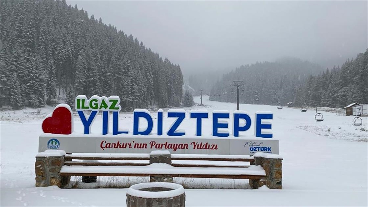 Yıldıztepe Kayak Merkezi'nde Kar Yağışı Etkili Oluyor