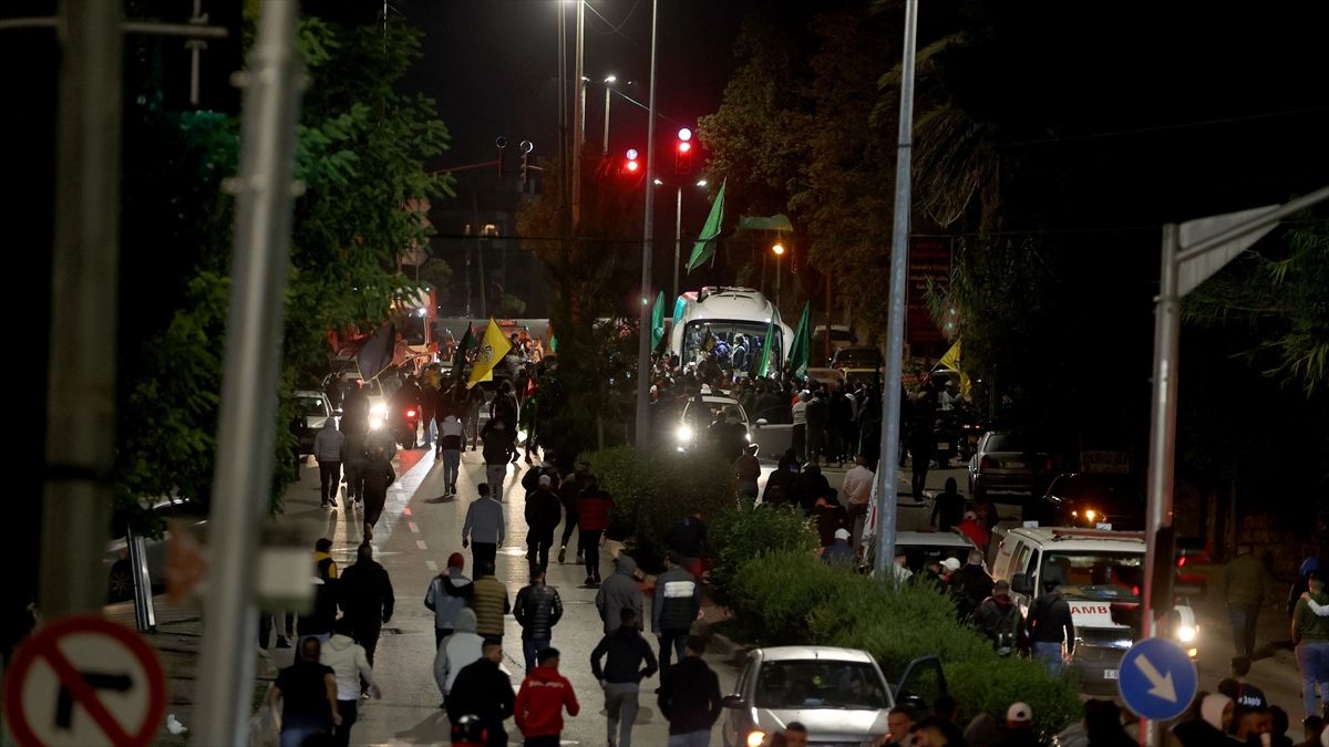 Filistinli 30 Kadın Ve Çocuk Esir, İsrail Hapishanesinden Serbest Bırakıldı