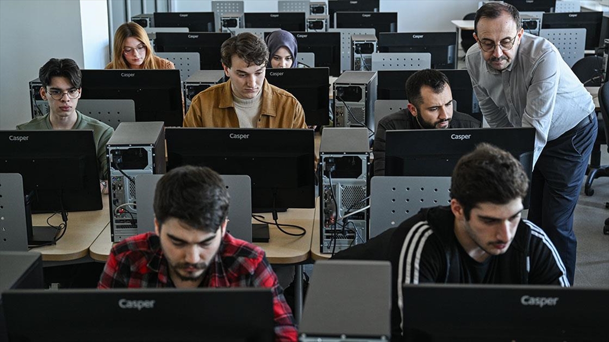 İTÜ'de "Beyaz Şapkalı" Hackerlar Yetişiyor