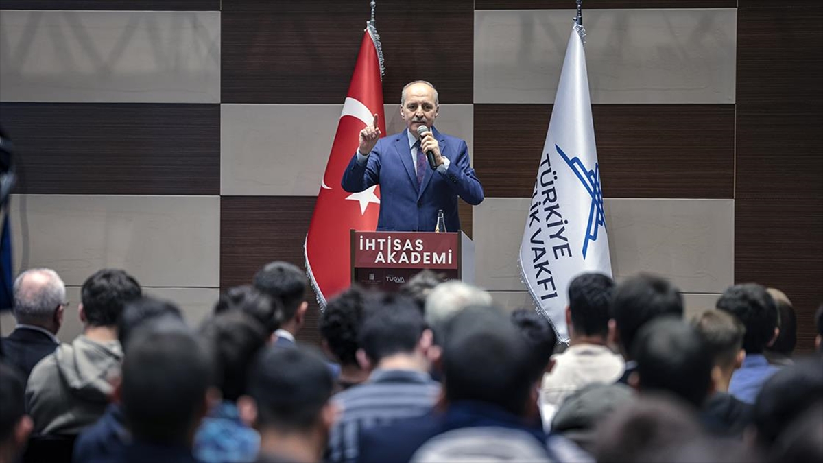 Kurtulmuş: Kuvözdeki Çocukları Dünyanın Gözü Önünde Öldürenler İnsan Olmak Vasfını Yitirmiştir