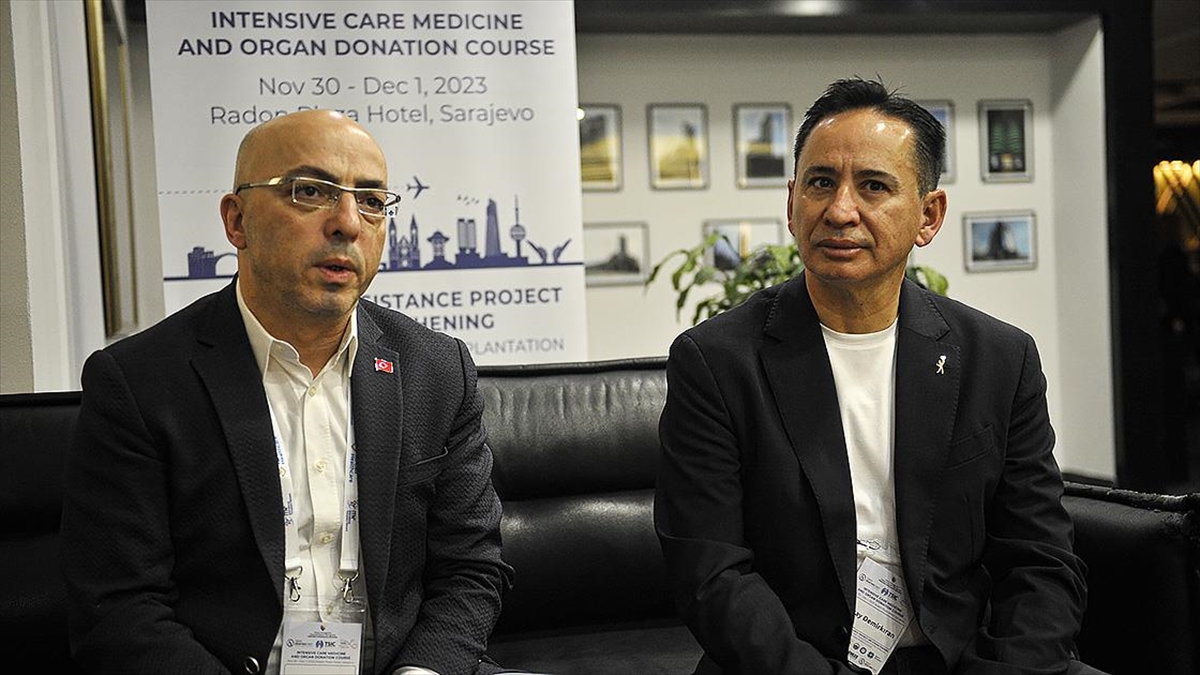 Türk Doktorlar, Bosna Hersek'te Yoğun Bakım Ve Organ Nakli Tecrübelerini Aktardı