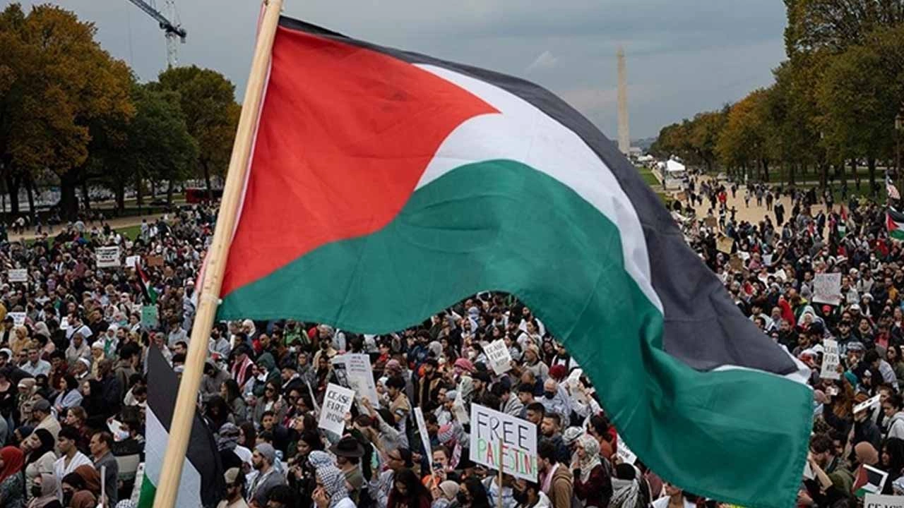 Savaş bahane British petrol şahane...