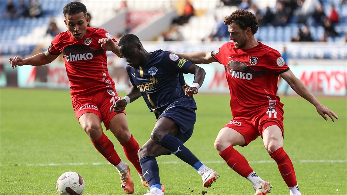 İstikrar Yakalayamayan Gaziantep Fk, 2 Haftadır Yeniliyor